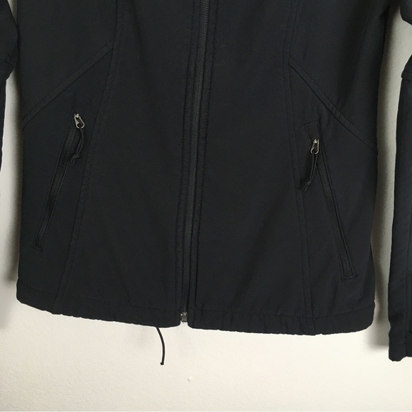 The North Face Zip Up Long Sleeve Athletic Jacket in Black - Picture 6 of 12